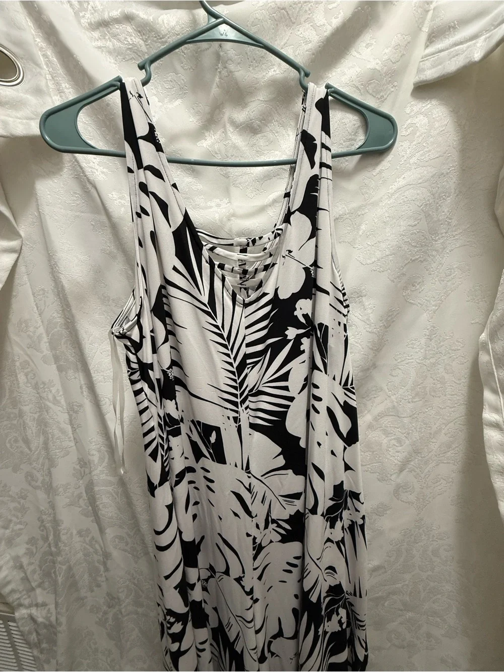 Sleeveless Black & White Tropical Print Jumpsuit